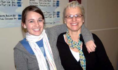 Stephanie and Sonja Moskal at the 2005 Boston Airline Show, photo #7228