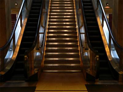 v3/20/410020/3/45621785.Escalators01.jpg