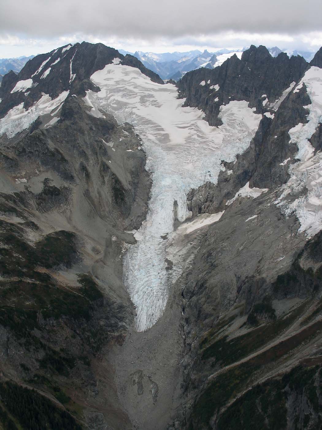 Middle Cascade Glacier (Formidable092005-07adj.jpg)