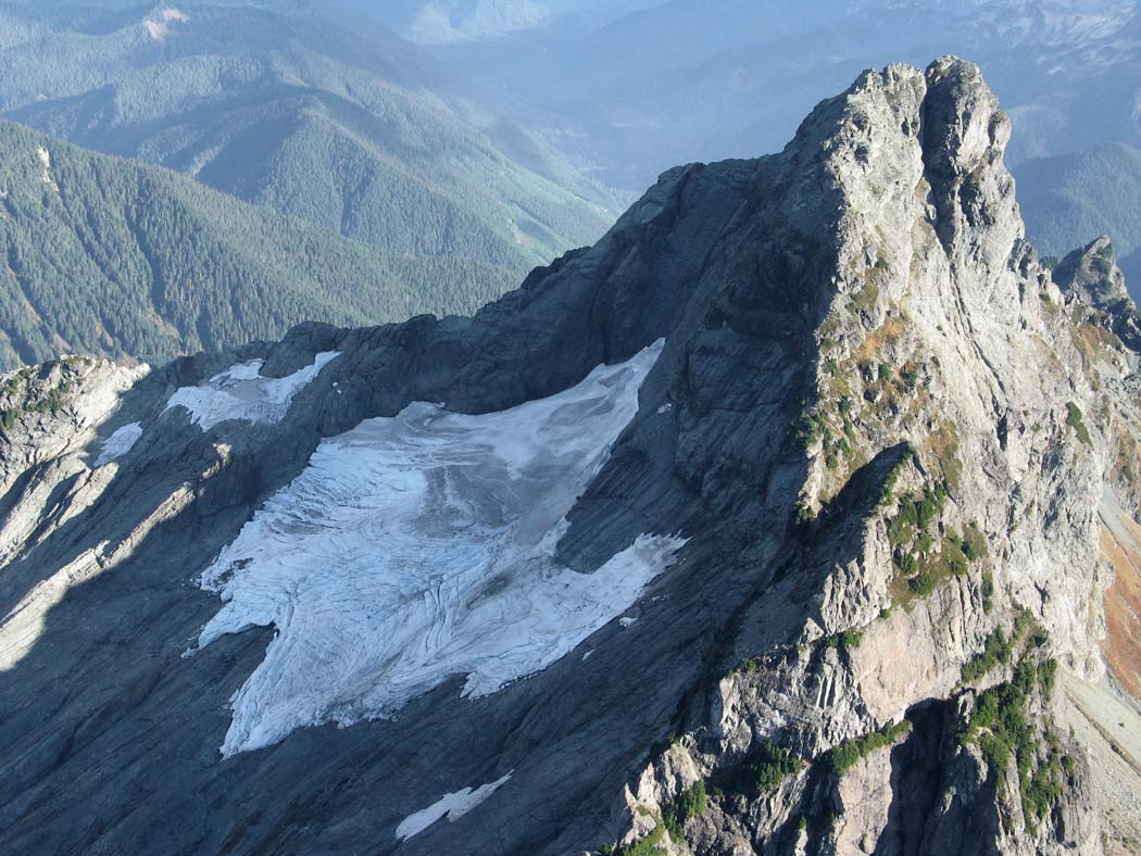 White Chuck, E Glacier (WhiteChuck102105-08aeh.jpg)