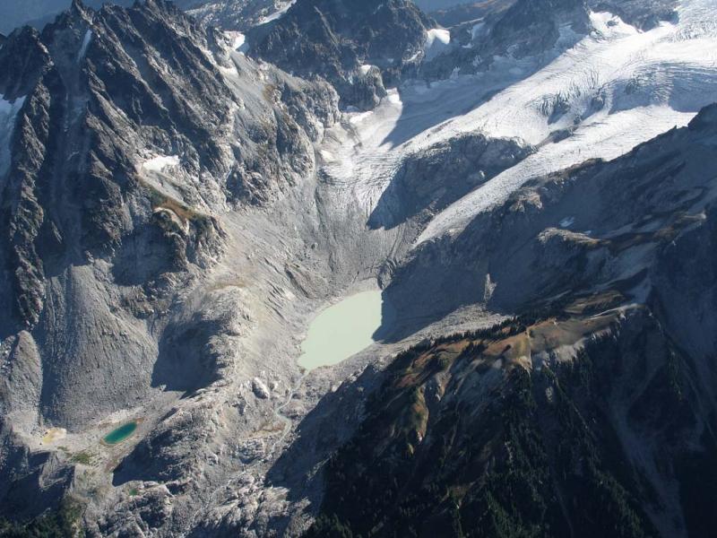 Honeycomb Glacier (TenPks092705-072adj.jpg)