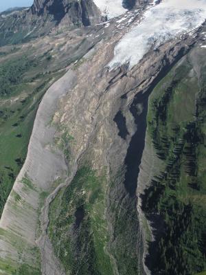 Easton Glacier (MtBaker073005-13adj.jpg)
