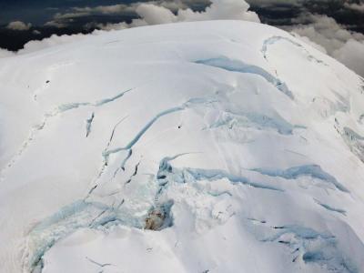 Upper Roosevelt Glacier & Summit Icecap (MtBaker091805-131adj.jpg)