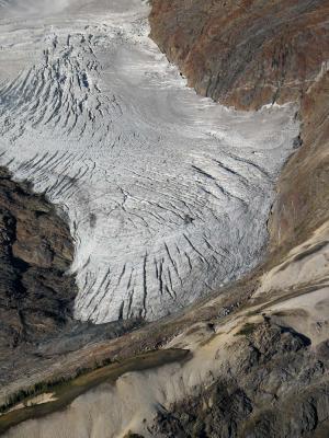 Pilz Glacier (TenPks092105-145adj.jpg)