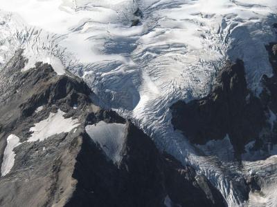 Clark Glacier Icefalls (TenPks092305-096.jpg)