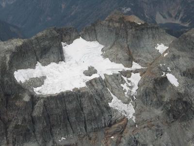 Columbia Pk, Upper E Face Glacier (MonteCristo102105-119adj.jpg)