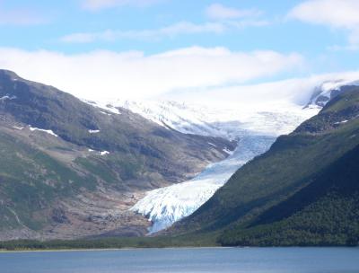 Svartisen glacier .jpg