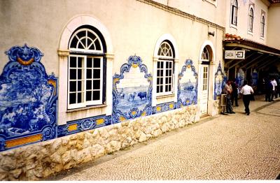 Azulejos in Vila Franca de Xira.jpg