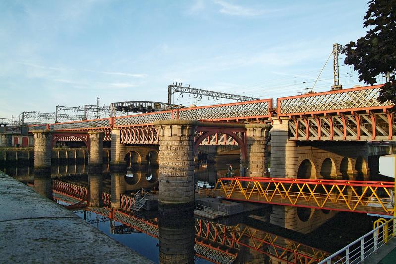 Glasgow Rail Bridge.jpg
