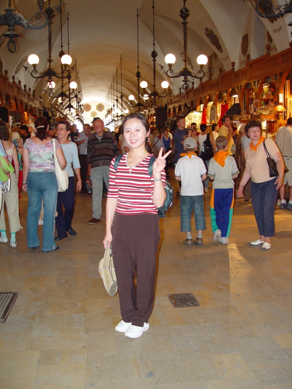 紡織會館, 現為商場 Cloth Hall