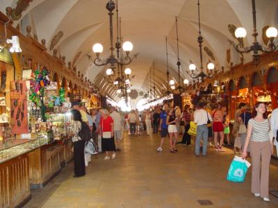 紡織會館, 現為商場 Cloth Hall