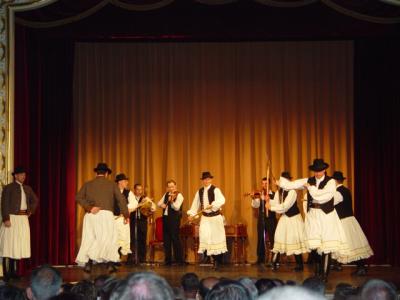 Hungarian Folk Dance at Duna Palota 匈牙利民族舞蹈