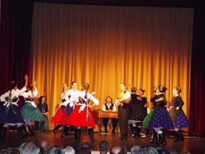 Hungarian Folk Dance at Duna Palota 匈牙利民族舞蹈