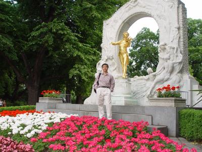 The statue of Waltz King with flowers blooming