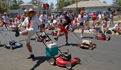 v3/22/484422/3/45789556.4thofJulylawnmowers.jpg
