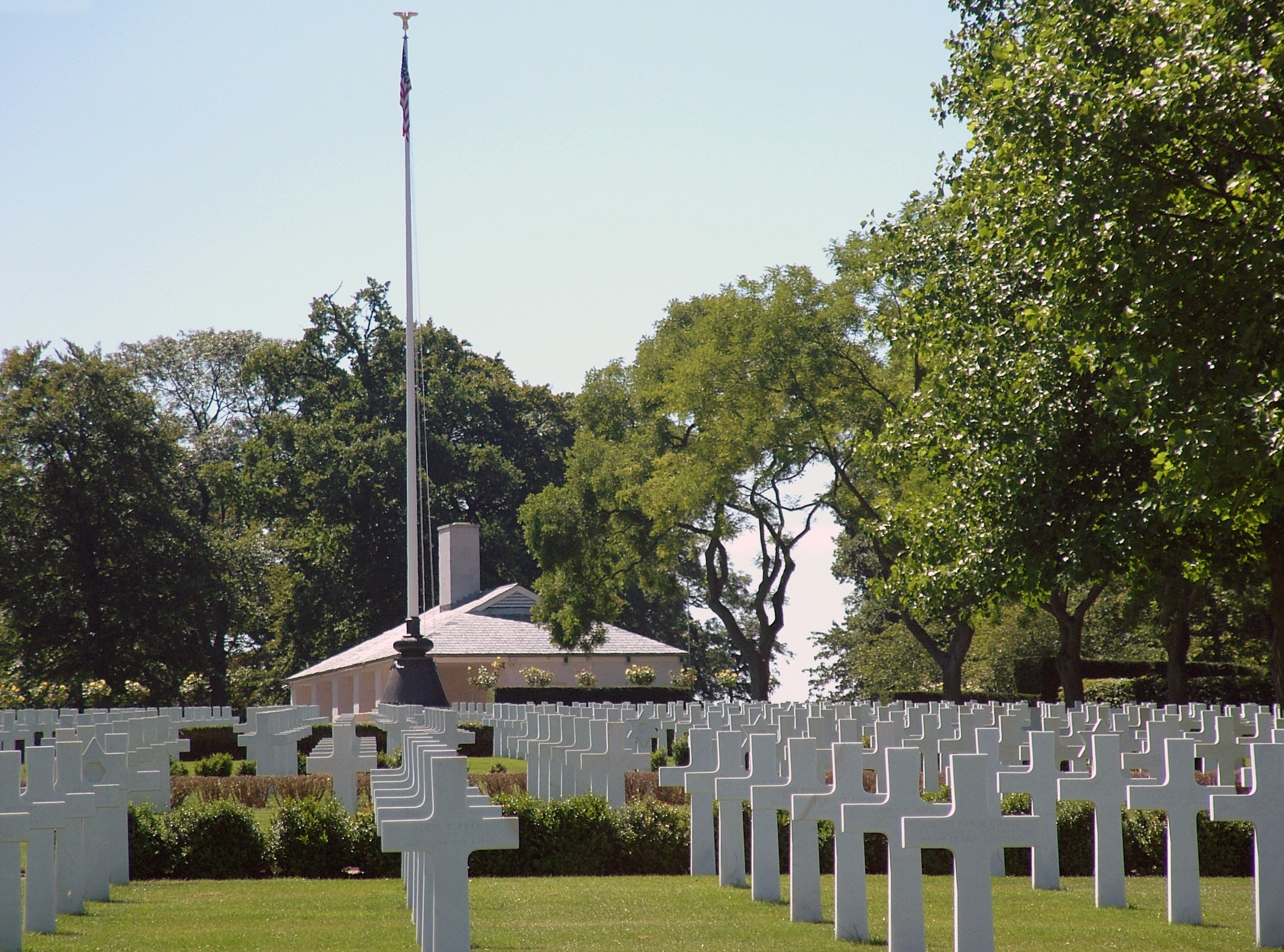 AMERICAN WAR GRAVES CEMETERY CAMBRIDGE