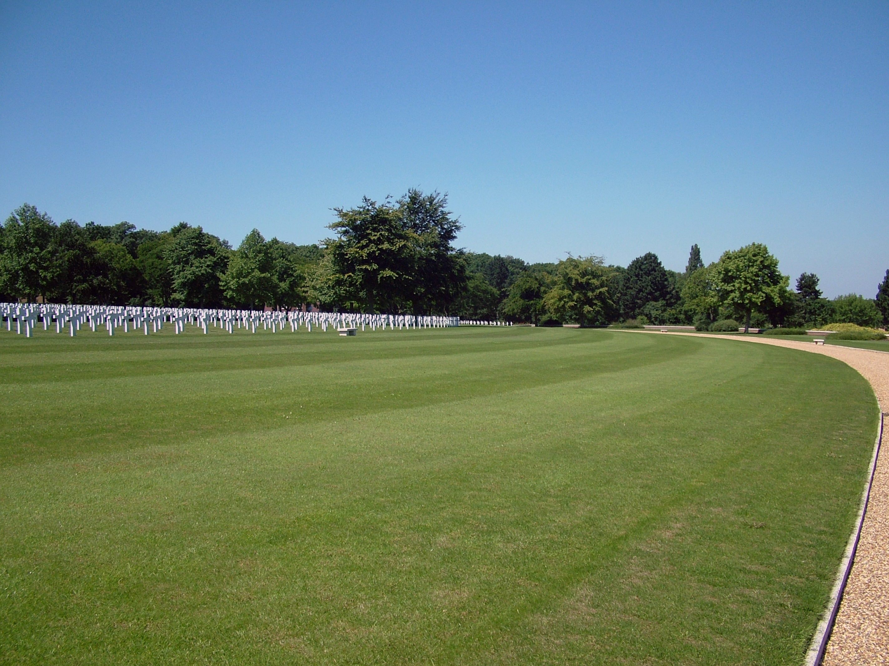 AMERICAN WAR GRAVES CEMETERY CAMBRIDGE