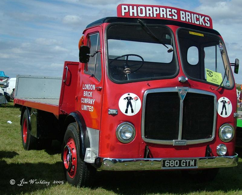 LONDON BRICK LORRY