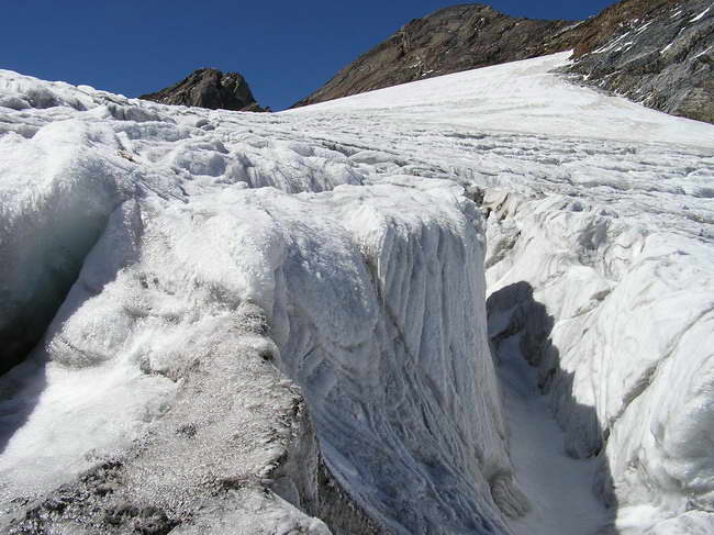 Glacier dOssoue. En arrire-plan : la Pique Longue (3298 m)