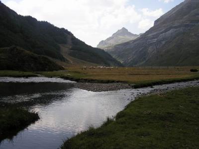 Plaine du Soussoueou et Pic de Cezy