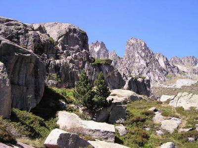Aiguilles de Castet Abarca (2447 m)