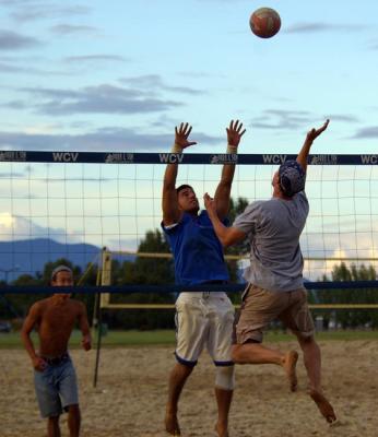 Scott goes up for ball