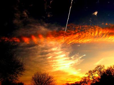 1-22-05  Sunset Jet Trail.JPG