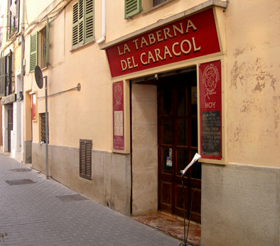 La Taberna del Caracol - restaurant on Sant Alonso in the Old Quarter of Palma. We ate lunch here.
