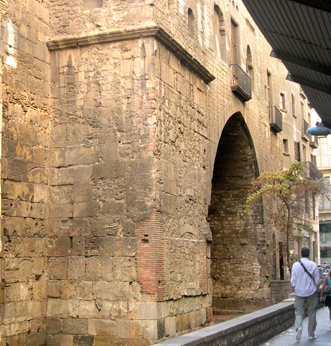 Close-up of part of the Roman wall of Barcino (4 a.d.), supporting Capella Reial de Santa Àgata, seen in the previous photo.