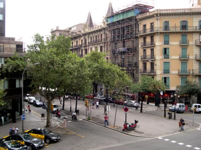 Area in front of our hotel: Rambla de Catalunya seen from the living room of our suite at the Hotel Continental Placete.