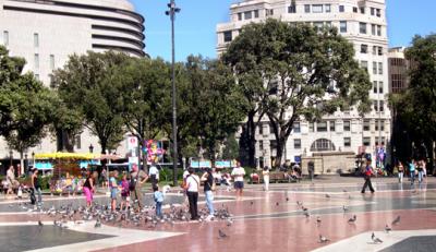 Plaa de Catalunya: The plaza is just north of Las Ramblas and a few blocks south of our hotel.