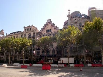 Manzana de la Discordia (Block of Discord) on Passeig de Grcia. Disparate buldings including Gaudi's Casa Batli (cross).