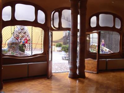 Gaud's Casa Batli: Entrance to the rear courtyard from the dining room.