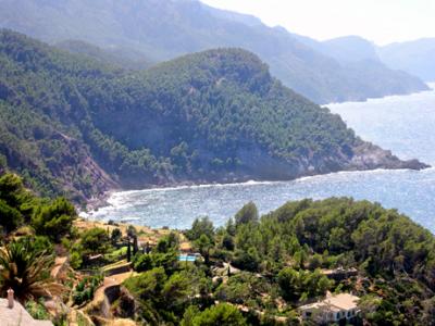 Photos of the north and wests coasts, and towns near the coasts on the island of Mallorca