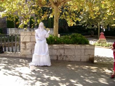 A living statue near the cathedral (La Seu) in Palma
