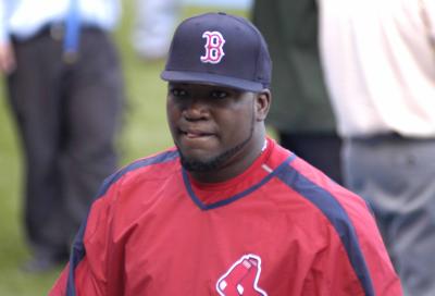 v3/24/518524/3/50340228.bigpapilickinhischopsthinkingaboutwhitesoxpitching001.jpg