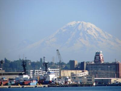 008 - Mt. Rainer over the Waterfront.jpg