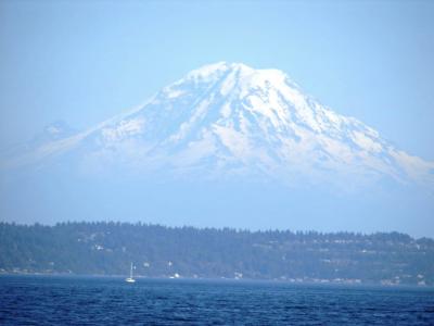 020 - Mt. Rainier from Blake Island.jpg