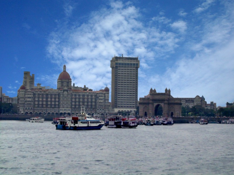 Gateway of India land view.jpg