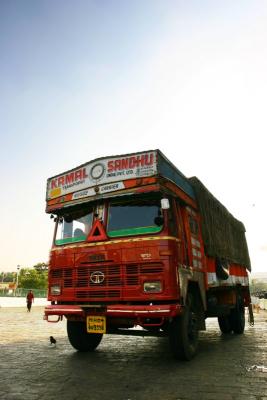 Mumbai Truck2.jpg