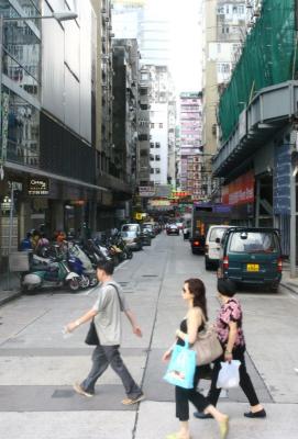 One street in HK - noon.jpg