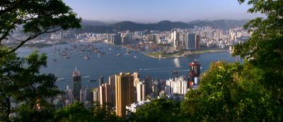 Hongkong and Kowloon from Lugard road.jpg