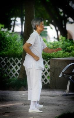 Taichi Grandma #2  (Kowloon park).jpg