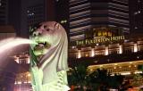 Merlion in front of Fullerton