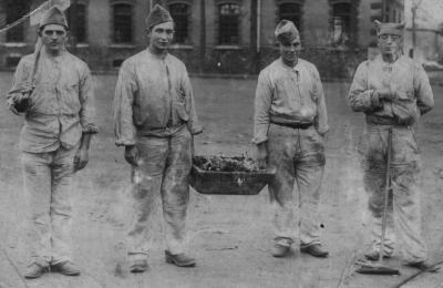 1938  - fier de leur pre (we are proud)