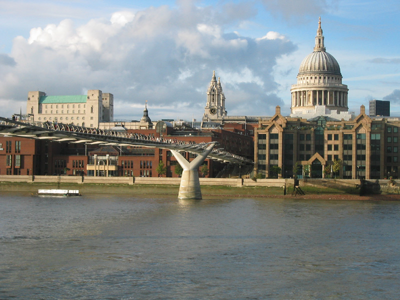 St_Pauls_Wobbly_2.jpg