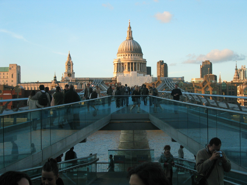 St_Pauls_Wobbly_5.jpg