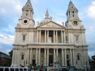 St_Pauls_facade_2.jpg