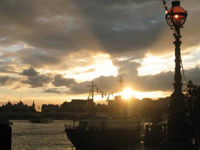 Thames_sunset.jpg