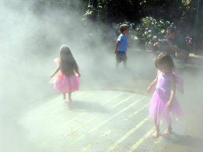 Little angels in the mist, Childrens garden